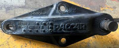 Kenworth Spring Hanger for a Kenworth T370