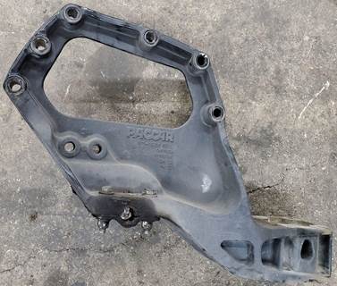 Kenworth T800 Right Spring Hanger