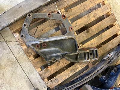 Kenworth T880 Left Spring Hanger