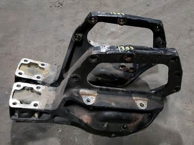 Peterbilt 579 Spring Hanger
