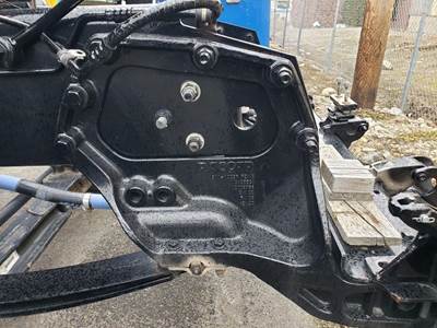 Peterbilt 579 Spring Hanger