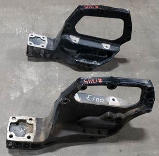 Peterbilt 579 Spring Hanger