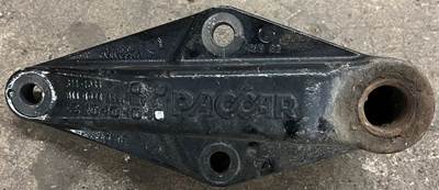 Peterbilt 579 Spring Hanger