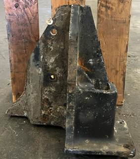 Front spring drive bracket / frame horn / spring hanger pulled from a PACCAR