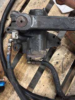 TRW/ROSS T400 Left Steering Gear / Rack for a Kenworth T400