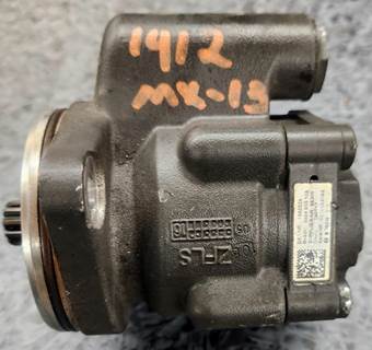 Kenworth T680 Steering Pump