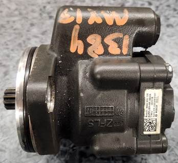 Kenworth T680 Steering Pump