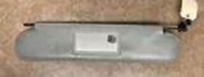 USED KENWORTH RIGHT SIDE VISOR W MIRROR
Lt. Grey
OEM Part # K275-4196R 