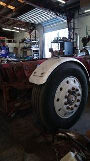 Watson & Chalin 379 Tag / Pusher Axle for a Peterbilt 379