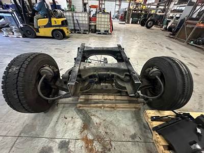 Watson & Chalin C74-1026.300 Tag / Pusher Axle for a Kenworth T880