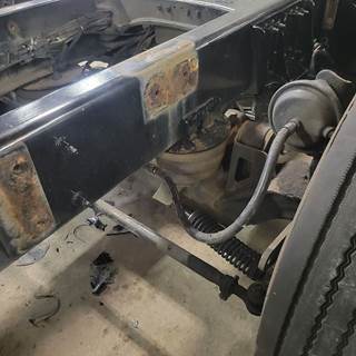 Watson & Chalin C74-1026.61 Tag / Pusher Axle for a Peterbilt 579