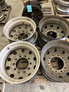 Freightliner Columbia Tire & Rim