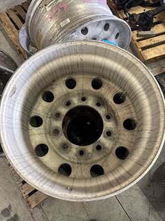 Kenworth T400 Tire & Rim