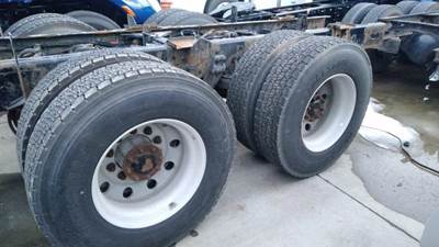 Kenworth T800 Tire & Rim