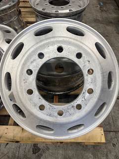 Peterbilt 365 Tire & Rim