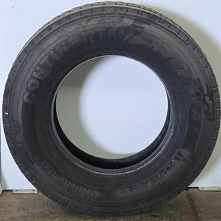 Kenworth T680 Tire