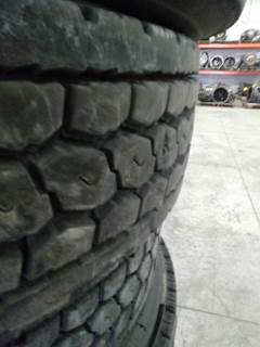 Kenworth T880 Tire