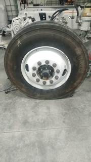 Peterbilt 589 LONG HOOD Tire
