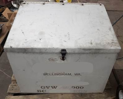 International 9400 Tool Box