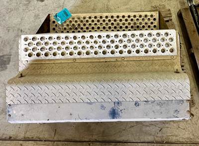 Kenworth W900B Right Tool Box