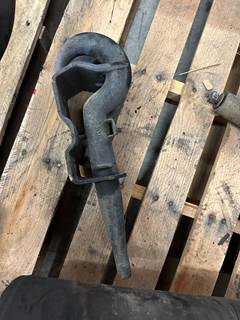 Freightliner Cascadia Tow Hook