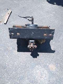 Kenworth T680 Trailer Hitch