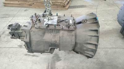 Eaton-Fuller FAOM-15810S-EP3 Transmission for a Kenworth T680