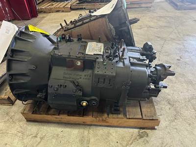 Eaton-Fuller FO-20E318B-MXP Transmission for a Kenworth T880