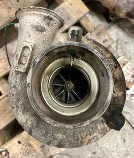 HOLSET HE551V Turbocharger / Supercharger for a Peterbilt 378