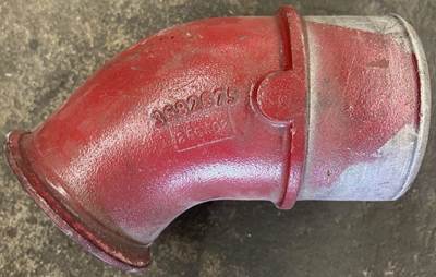 Cummins ISX turbo air transfer tube elbow/ connection pulled from a PACCAR truck