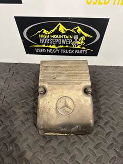 Mercedes-Benz OM460LA Valve Cover for a Freightliner COLUMBIA