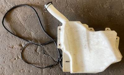 Kenworth Windshield Washer Reservoir for a Kenworth T400