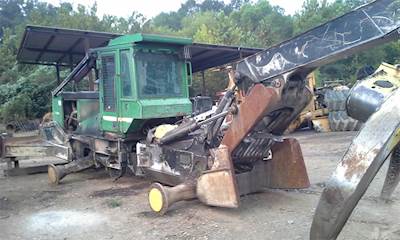 John Deere 748G III Skidder