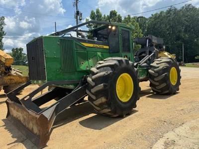 John Deere 748L Skidder