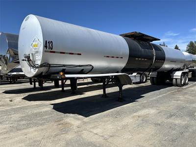 Etnyre 7500 Gallon Asphalt / Hot Oil Tank Trailer