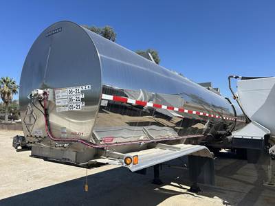 Brenner 7000 GAL Chemical / Acid Tank Trailer