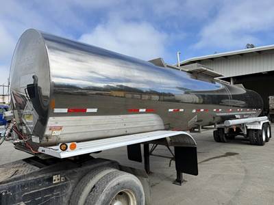 Heil 7000 GAL. Chemical / Acid Tank Trailer