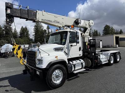 Freightliner Coronado 114 20-Ton Crane Truck - 2017 NATIONAL 600H Crane, Automatic