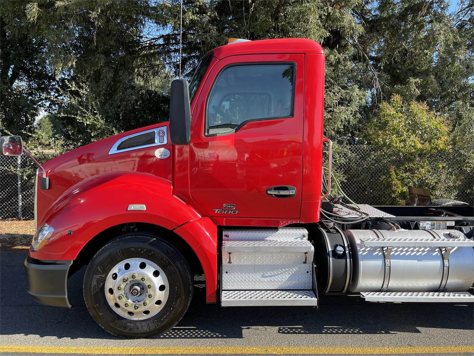 2017 Kenworth T680 Day Cab Truck Paccar 455HP, Automatic For Sale