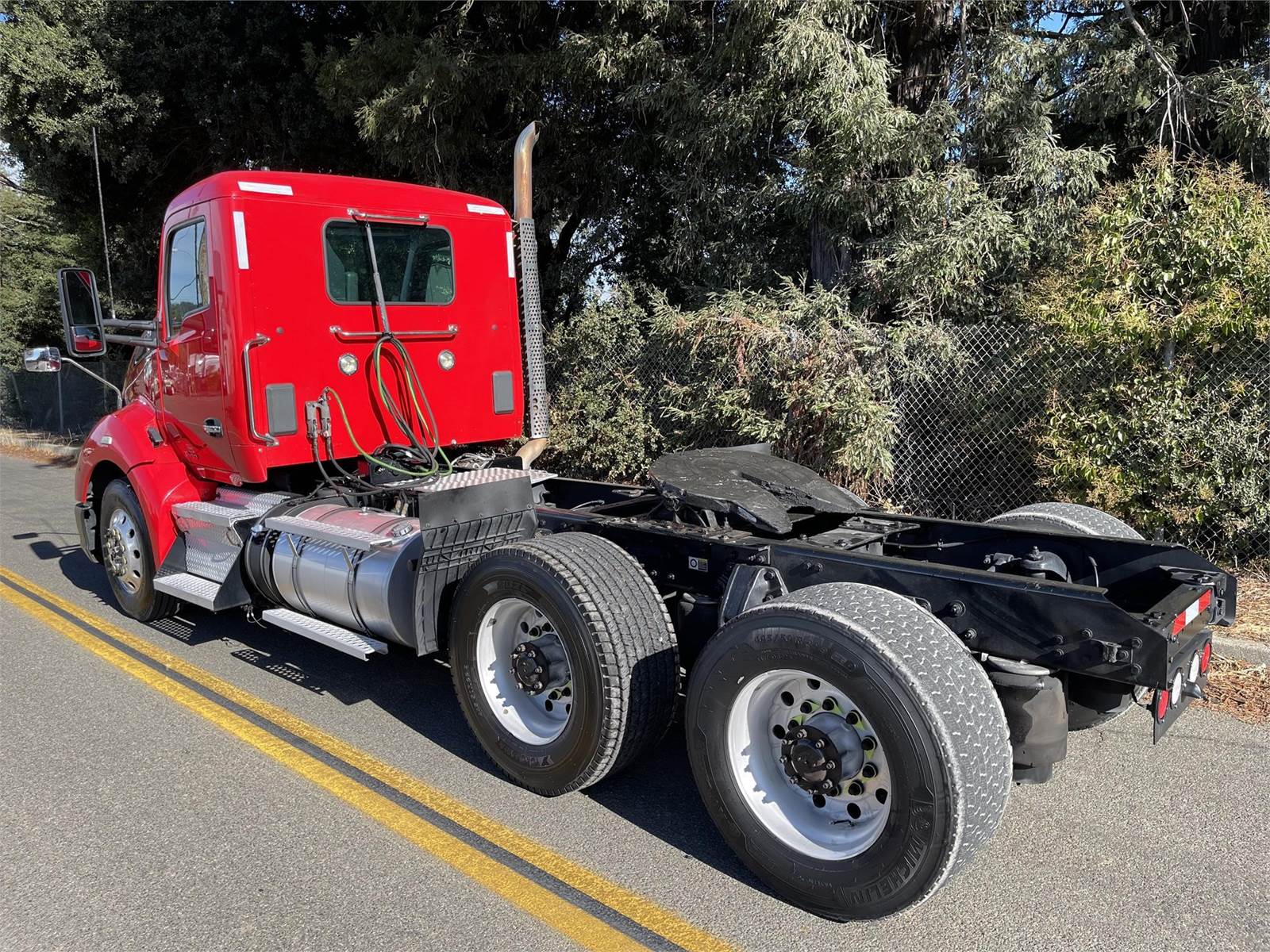2017 Kenworth T680 Day Cab Truck Paccar 455HP, Automatic For Sale