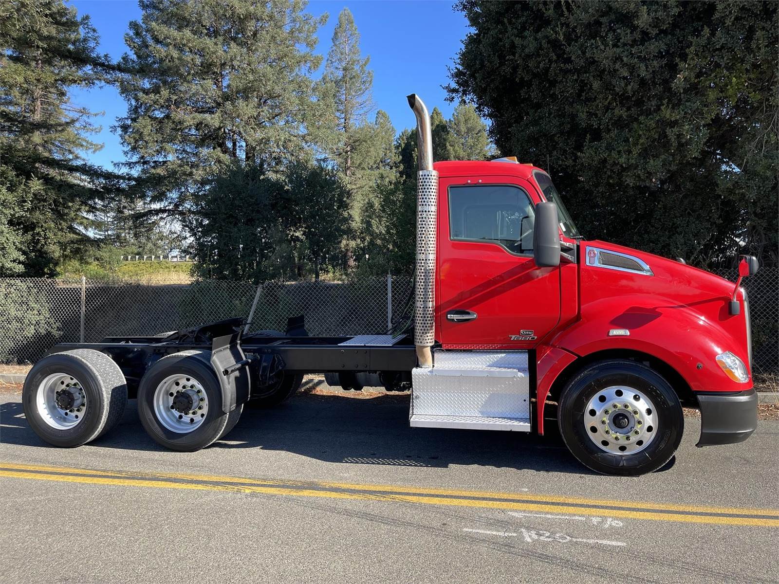 2017 Kenworth T680 Day Cab Truck Paccar 455HP, Automatic For Sale