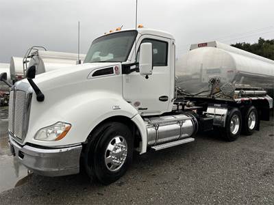 Kenworth T680 Day Cab Truck - Paccar 405HP, 13 Speed Ultrashift Automatic