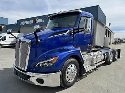 Kenworth T680 Day Cab Truck - Paccar 430HP, 12 Speed Amt