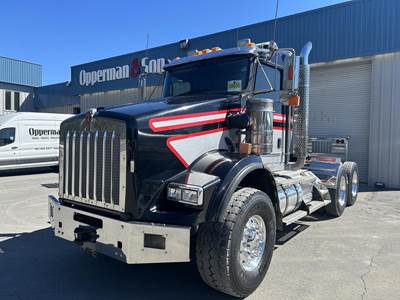 Kenworth T800 Day Cab Truck - Cummins 600HP, 18 Speed Manual