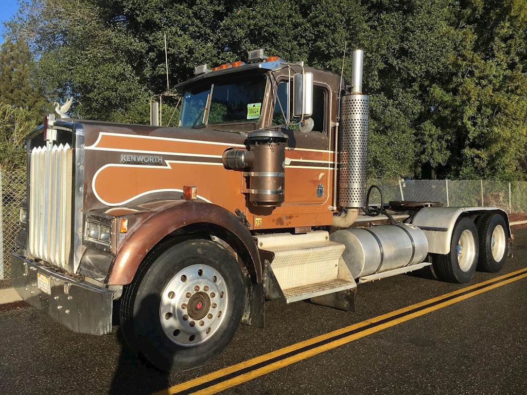 1984 Kenworth W900 Day Cab Truck