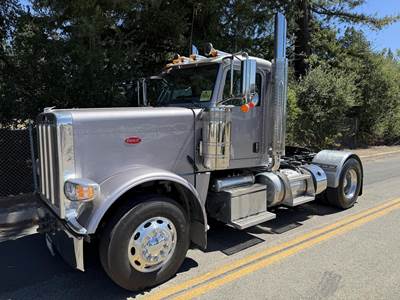 Peterbilt 389 Day Cab Truck - Paccar 483HP, 13 Speed Manual