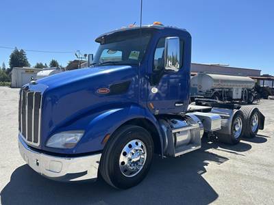 Peterbilt 579 Day Cab Truck - Cummins 425HP, 10 Speed Amt