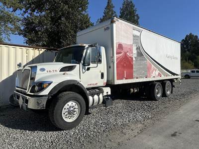 International WorkStar 7500 24.5 ft Box Truck - 330HP, 6 Speed Allison Rds Automatic