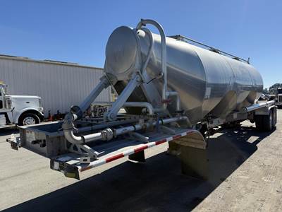 Heil 42ft Tandem Axle Aluminum Dry Bulk / Pneumatic Tank Trailer - Air Ride, Fixed Axle