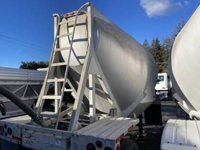 1977 J & L Single Axle Dry Bulk / Pneumatic Tank Trailer - Spring For ...